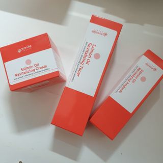 아이앤립 / EYENLIP 아이앤립 연어오일 리바이탈라이징 토너+앰플+크림 3종 세트 — 5점을 준 리뷰어가 2021년 5월 올린 사용 사진