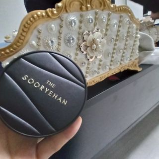 수려한 더 블랙 텐션 핏 메쉬쿠션 — 5점을 준 리뷰어가 2024년 1월 올린 사용 사진