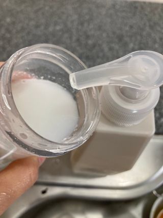 마더케이 디아 프리미엄 젖병세정제 500ml 액상형/무향 — 5점을 준 리뷰어가 2021년 12월 올린 사용 사진