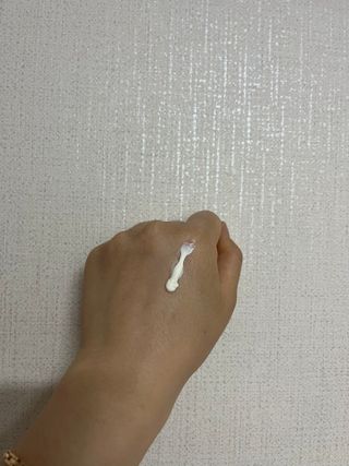 [후르디아] 겉보속촉 피지 컨트롤 청포도 선젤 — 5점을 준 리뷰어가 2023년 4월 올린 사용 사진