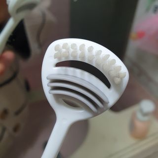 크리오 클리어스 혀백태제거 구취관리 혀클리너 — 5점을 준 리뷰어가 2021년 3월 올린 사용 사진