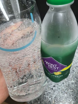 몽베스트 Montbest with Sparkling water Lemon OR Lime 20병(랜덤) — 5점을 준 리뷰어가 2022년 9월 올린 사용 사진