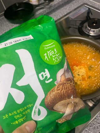 [풀무원] 자연은맛있다 정면, 백면, 홍면  세트 — 5점을 준 리뷰어가 2021년 4월 올린 사용 사진