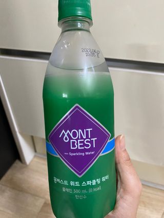 몽베스트 Montbest with Sparkling water Plain 20병 — 5점을 준 리뷰어가 2021년 11월 올린 사용 사진