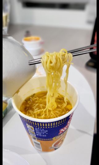 NISSIN 닛신 컵누들  4종 - 씨푸드오리지날, 씨푸드 스파이시, 씨푸드 커리, 씨푸드 XO소스 — 5점을 준 리뷰어가 2023년 1월 올린 사용 사진