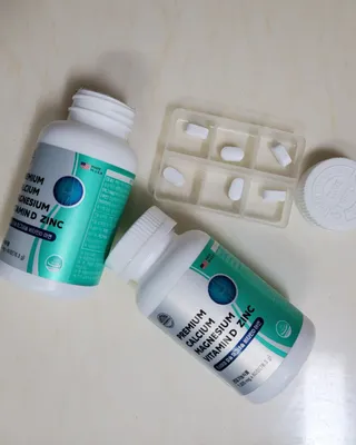서울약사신협 네이처픽_칼슘마그네슘비타민D_1,305mg x 120캡슐 — 3.5점을 준 리뷰어가 2021년 9월 올린 사용 사진