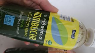 더그레잇티 콤부차 [매일유업] 더그레잇티 44kcal 콤부차 300ml *12개입 (오리지널 6개+베리리치 6개) — 5점을 준 리뷰어가 2023년 7월 올린 사용 사진