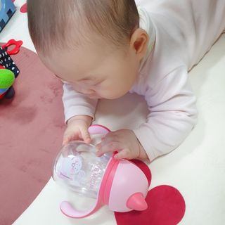 유비맘 트라이탄 코니빨대컵_컬러 랜덤 발송 — 5점을 준 리뷰어가 2021년 1월 올린 사용 사진