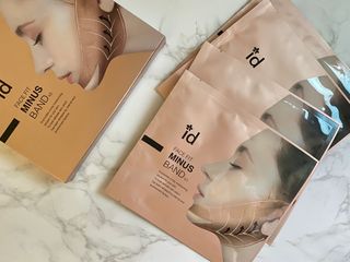 아이디플라코스메틱 아이디 페이스핏 마이너스 밴드 v2 — 4.5점을 준 리뷰어가 2021년 6월 올린 사용 사진