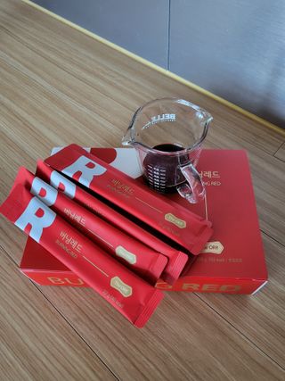 디오르 버닝레드 — 4점을 준 리뷰어가 2022년 3월 올린 사용 사진