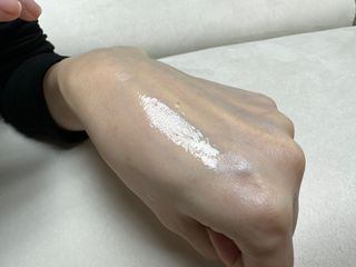 스킨큐어 산다화 비타민c 화이트닝 에센스 30ml — 5점을 준 리뷰어가 2023년 10월 올린 사용 사진