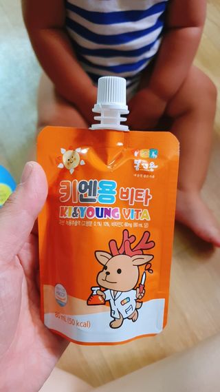 [몸엔용] 아이가 먹는 달콤 국산녹용 키엔용 비타  80ml x 10포 — 5점을 준 리뷰어가 2021년 7월 올린 사용 사진