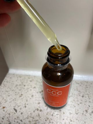 더마 사이언스 비타민 CCC 앰플 기미 브라이트닝 세럼 30ml — 5점을 준 리뷰어가 2021년 8월 올린 사용 사진