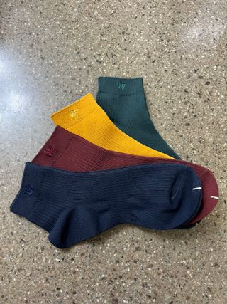 [사이즈가 있는 양말 필로이] 남/여 골지 발목 양말 4족 세트 남【S, M, L, XL】여【S, M, L】_컬러 랜덤 — 5점을 준 리뷰어가 2022년 6월 올린 사용 사진