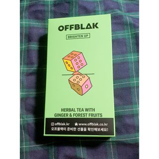 [오프블랙] 얼굴톤이 달라지는 히비스커스티 브라이튼업 — 5점을 준 리뷰어가 2022년 6월 올린 사용 사진
