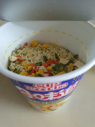 NISSIN 닛신 컵누들  4종 - 씨푸드오리지날, 씨푸드 스파이시, 씨푸드 커리, 씨푸드 XO소스 — 5점을 준 리뷰어가 2021년 12월 올린 사용 사진