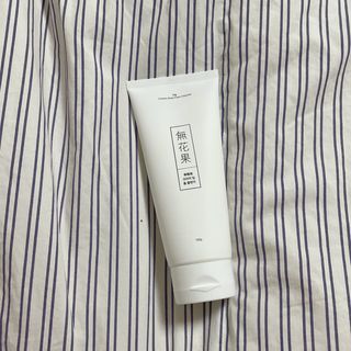 [베러오리진] 무화과 크리미 딥 폼 클렌저/피부 노폐물 & 미세먼지 99 세정 인증 민감성 피부 무자극 인증 — 5점을 준 리뷰어가 2021년 11월 올린 사용 사진