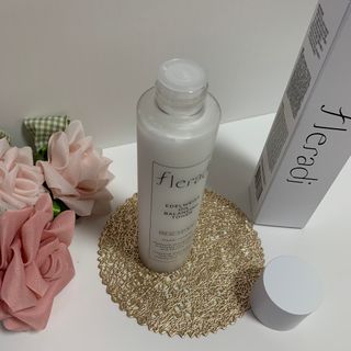 플레라디 에델바이스 오일 밸런싱 토너 — 5점을 준 리뷰어가 2021년 7월 올린 사용 사진