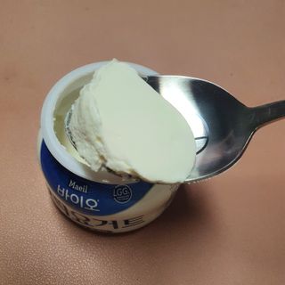 매일바이오 그릭요거트 오리지널 플레인 4개, 로스터리 커피믹스 4개 — 5점을 준 리뷰어가 2021년 12월 올린 사용 사진
