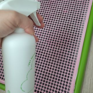 [푸푸몬스터] 비건 펫 데오 스프레이(탈취제) 500ml (유향/무향 택 1) — 5점을 준 리뷰어가 2022년 7월 올린 사용 사진