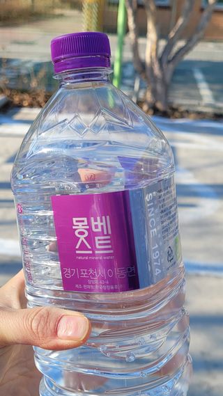 몽베스트 MONTBEST 1L 12입 — 5점을 준 리뷰어가 2022년 2월 올린 사용 사진