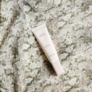 프리마인 선크림만 바꿨을 뿐인데 매일 물 2L챙겨먹고 기초케어 완벽하게 한 물빛피부 완성,셀라브UV프로텍터 — 5점을 준 리뷰어가 2023년 8월 올린 사용 사진