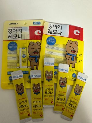 [레모나] 강아지 레모나 강아직 영양 간식 4종 택 1 — 4점을 준 리뷰어가 2024년 1월 올린 사용 사진