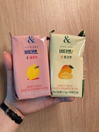 비타앤C 레몬맛, 망고맛 — 5점을 준 리뷰어가 2021년 4월 올린 사용 사진