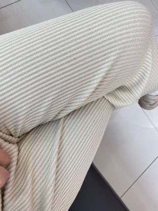 프런투라인 비마이 봄버 포켓 크롭 가디건 — 2.5점을 준 리뷰어가 2022년 3월 올린 사용 사진