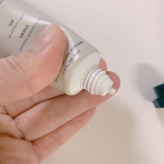 러브모아 향수 고체향수 승무원 고체향수 바르는 향수 니치향수 도손 우드세이지 앤 씨솔트 — 4점을 준 리뷰어가 2022년 12월 올린 사용 사진