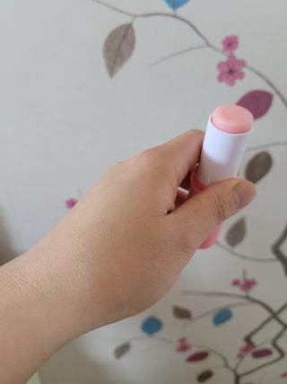 스킨큐어 산다화 카멜리아 안티 링클 멀티밤 — 5점을 준 리뷰어가 2022년 10월 올린 사용 사진