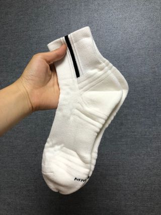 [사이즈가 있는 양말 필로이] 남자 골프 스포츠 발목 양말 2족 세트【 S, M, L, XL】4가지 사이즈 — 5점을 준 리뷰어가 2022년 8월 올린 사용 사진
