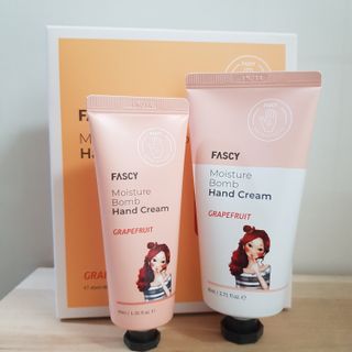 파시 FASCY 高保湿ハンドクリーム40ml+80ml セット — 4점을 준 리뷰어가 2021년 7월 올린 사용 사진