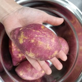 해뜨온 거산 노랑밤고구마 (3,4,5,10 kg) 한입 — 4점을 준 리뷰어가 2021년 10월 올린 사용 사진