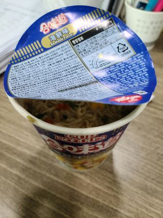 NISSIN 닛신 컵누들  4종 - 씨푸드오리지날, 씨푸드 스파이시, 씨푸드 커리, 씨푸드 XO소스 — 5점을 준 리뷰어가 2022년 11월 올린 사용 사진