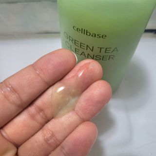 프리마인 메이크업과 들뜨는 각질까지 한방에 깐달걀로! 순하기까지한 셀베이스 그린티클렌저(200ml) — 5점을 준 리뷰어가 2023년 1월 올린 사용 사진
