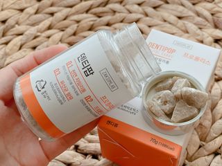 작심연구소 구취제거+충치예방+치아화이트닝 마법의 캔디 덴티팝3종(맛 랜덤 발송) — 5점을 준 리뷰어가 2022년 5월 올린 사용 사진