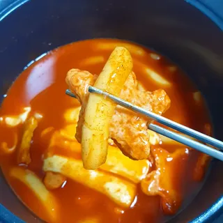 빨간키트 떡볶이 밀키트 2~3인분 매운맛 국물 떡볶이 만들기 쉬운 황금 레시피 분말 소스로 간편한 요리 — 5점을 준 리뷰어가 2021년 10월 올린 사용 사진