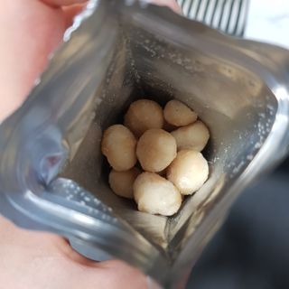 도이퉁 마카다미아 넛 90g  로얄 마카넛 오리지널 쏠트 허니 — 5점을 준 리뷰어가 2021년 3월 올린 사용 사진