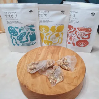 이풀 이로운풀 다시팩 3종세트(담백한맛, 감칠맛, 순한맛) — 5점을 준 리뷰어가 2022년 10월 올린 사용 사진