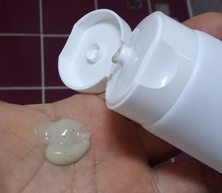 바디셀런스 벤토나이트 데일리 약산성 딥클렌징폼 120ml — 5점을 준 리뷰어가 2021년 12월 올린 사용 사진