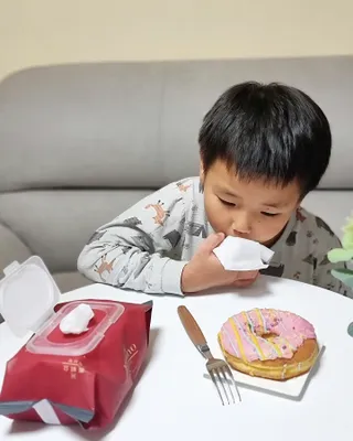 마미요 대용량 플레인 아기물티슈 베이직 캡형 100매 * 10개 — 5점을 준 리뷰어가 2022년 12월 올린 사용 사진