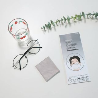 위케어 김서림방지 안경닦이 안티포그 극세사클리너 — 5점을 준 리뷰어가 2021년 2월 올린 사용 사진