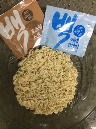 [풀무원] 자연은맛있다 정면, 백면, 홍면  세트 — 5점을 준 리뷰어가 2021년 4월 올린 사용 사진