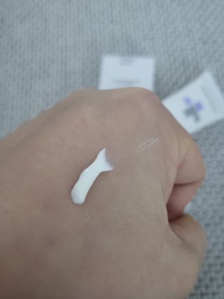바노바기 코스메틱 바노바기 밀크씨슬 리페어 시카 선스크린 플러스 50ml — 5점을 준 리뷰어가 2023년 3월 올린 사용 사진