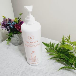 프리[닥터문] 유산균 락토케어 질경초 여성청결제 1000ml (젤타입) — 5점을 준 리뷰어가 2022년 5월 올린 사용 사진