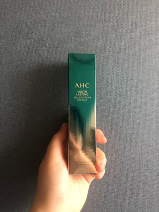 [NEW 탄력유턴 아이크림] AHC 유스 래스팅 리얼 아이크림 포 페이스 — 4점을 준 리뷰어가 2021년 3월 올린 사용 사진