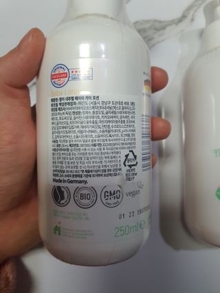 mom e 맘이 내추럴 베이비 케어 샴푸앤바스+로션 — 5점을 준 리뷰어가 2021년 1월 올린 사용 사진