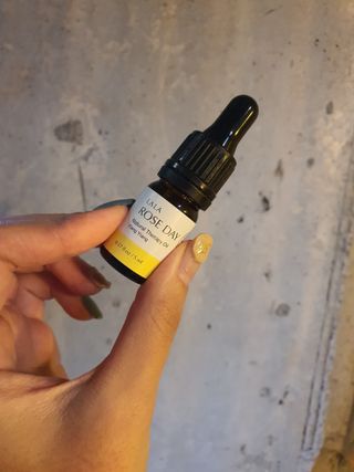 라라로즈데이 시즌2 천연 아로마오일 Y존 케어 속옷향수 이너퍼퓸 5ml  여성의 자존감을 UP시키자 — 5점을 준 리뷰어가 2021년 10월 올린 사용 사진