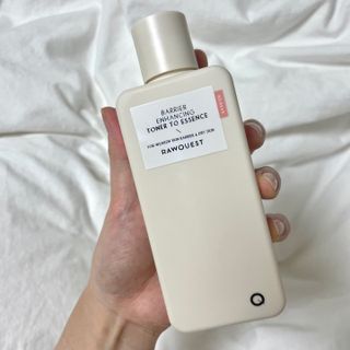 로우퀘스트 베리어 인핸싱 토너투에센스 200ml — 5점을 준 리뷰어가 2023년 11월 올린 사용 사진